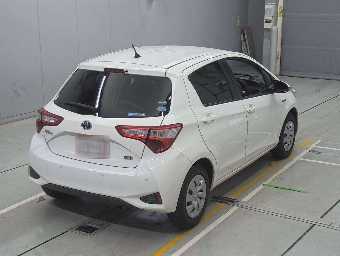 TOYOTA VITZ 2019 Image 2