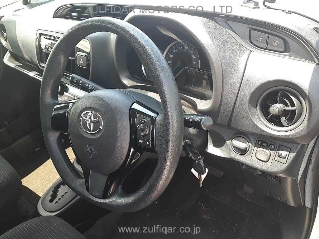 TOYOTA VITZ 2019 Image 7