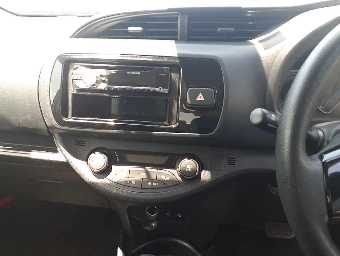 TOYOTA VITZ 2019 Image 10