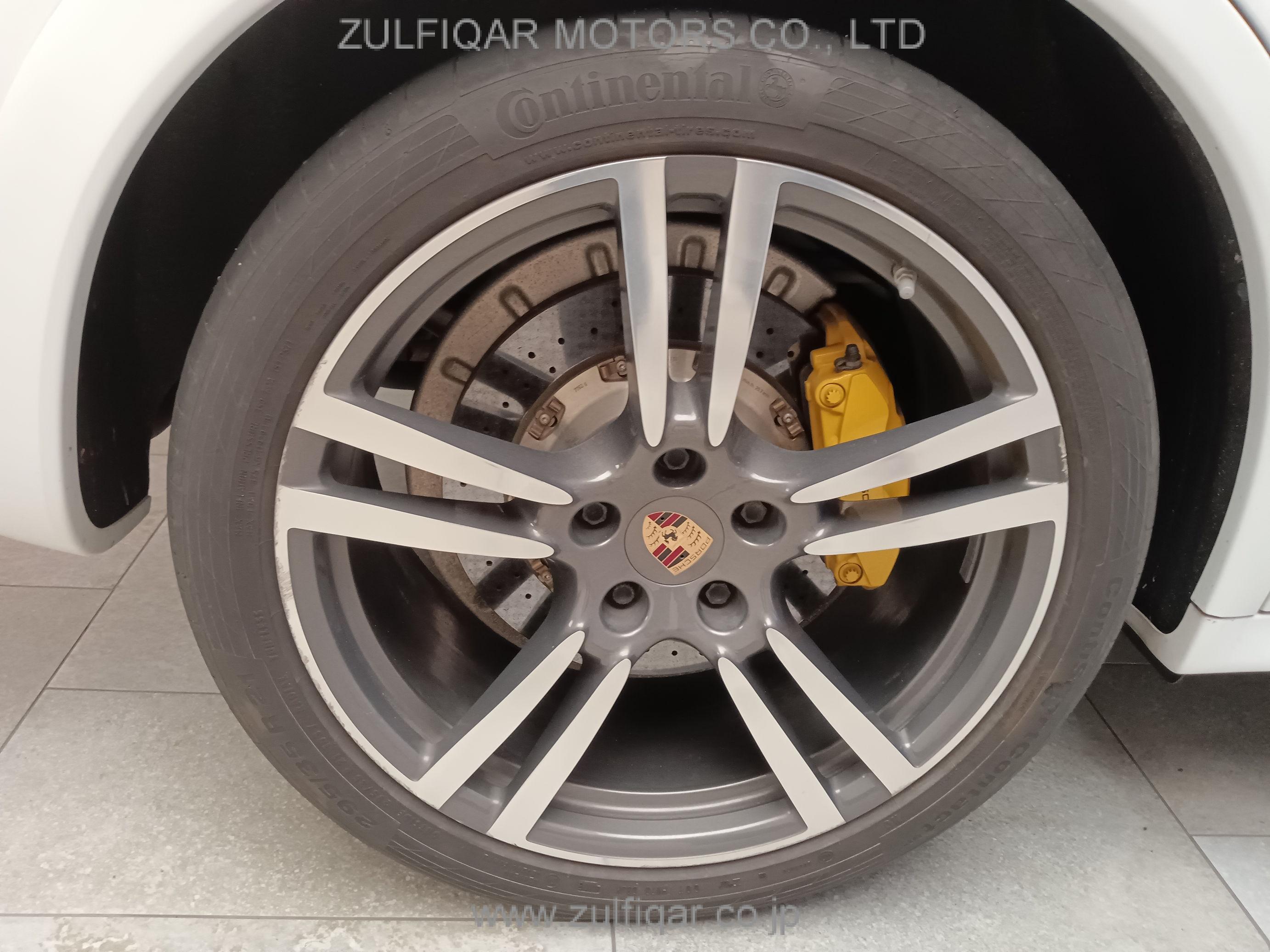 PORSCHE CAYENNE 2013 Image 51