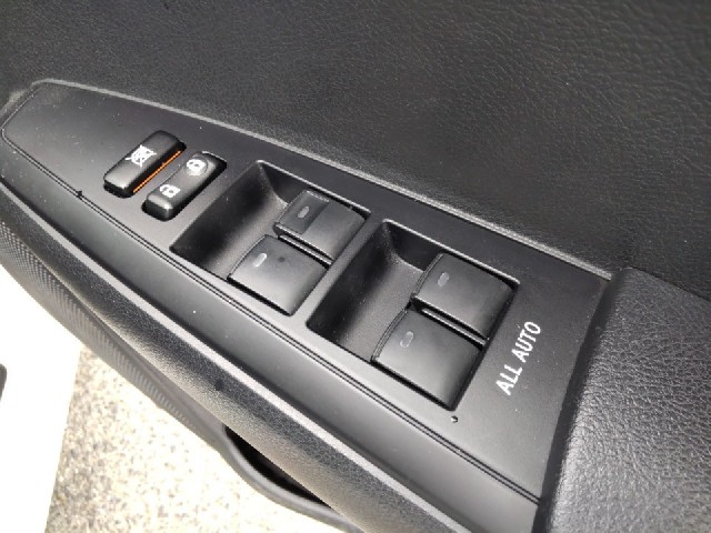 TOYOTA COROLLA AXIO 2018 Image 19