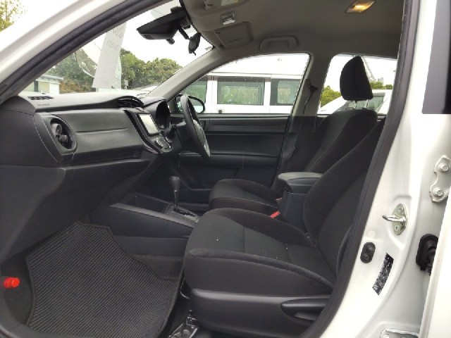 TOYOTA COROLLA AXIO 2018 Image 21
