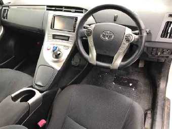 TOYOTA PRIUS PHV 2013 Image 3