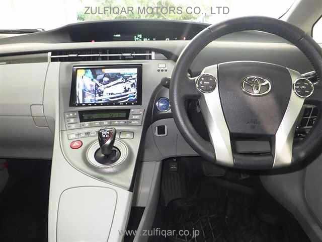 TOYOTA PRIUS PHV 2012 Image 6