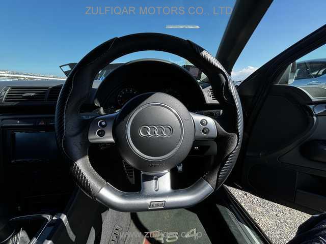 AUDI RS4 2007 Image 25