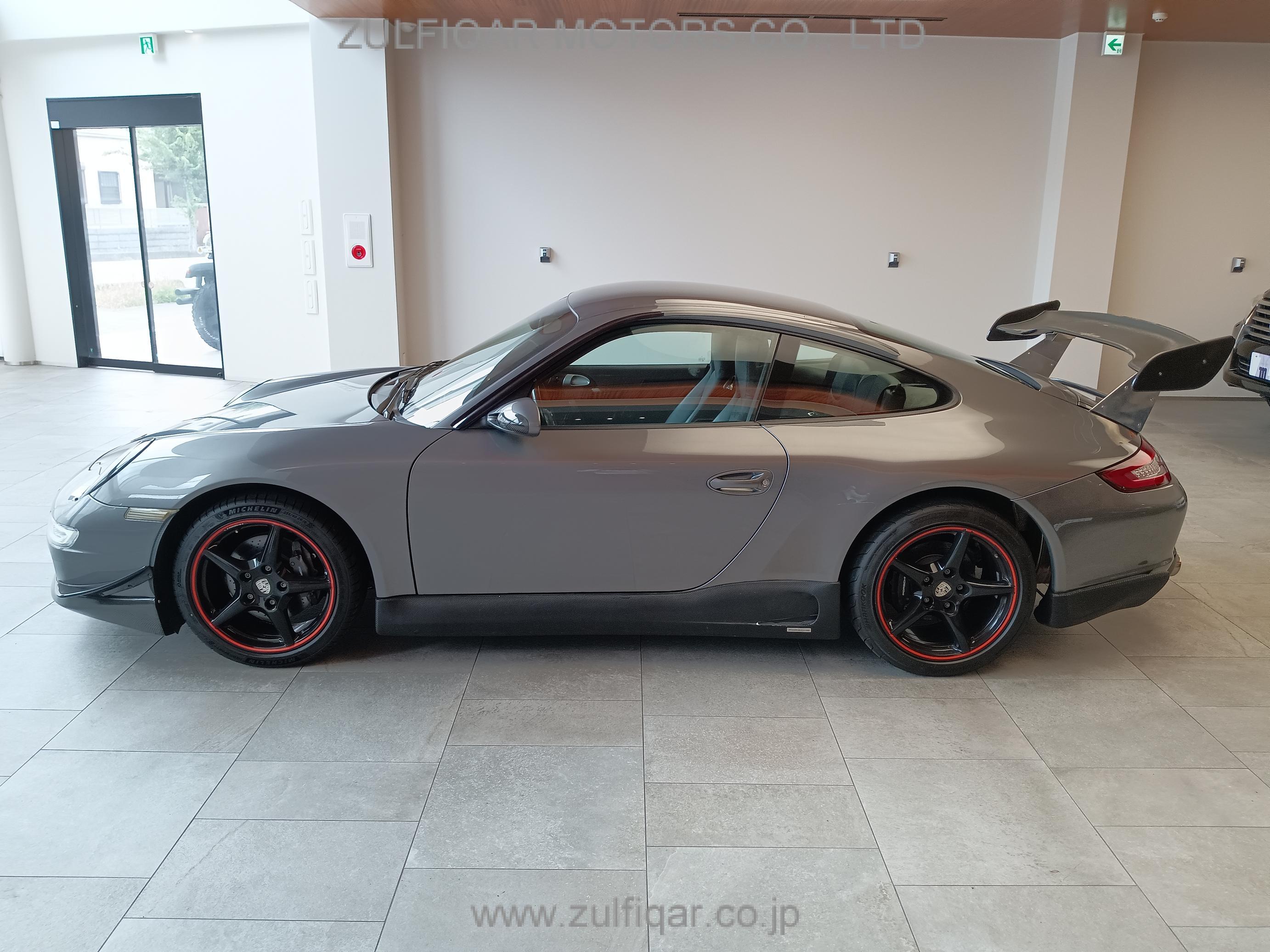 PORSCHE 911 2007 Image 19