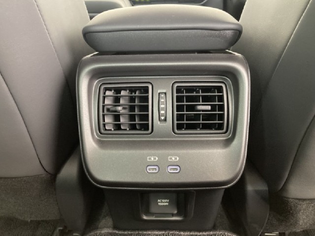 TOYOTA CROWN CROSSOVER 2022 Image 33