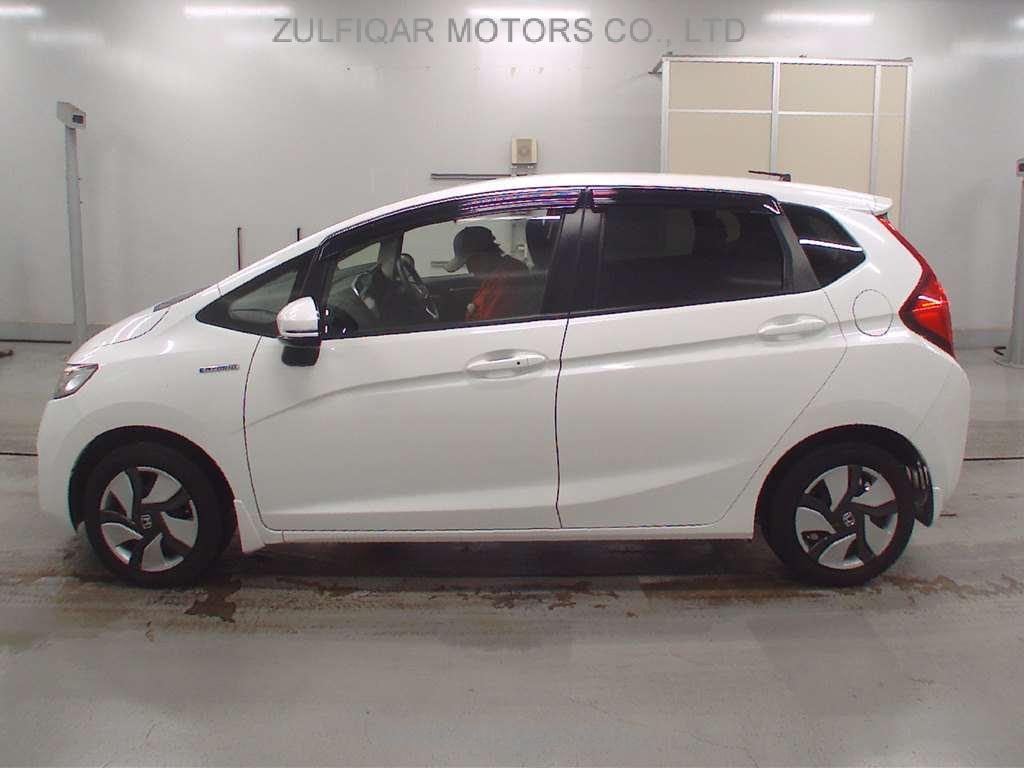 HONDA FIT HYBRID 2015 Image 4