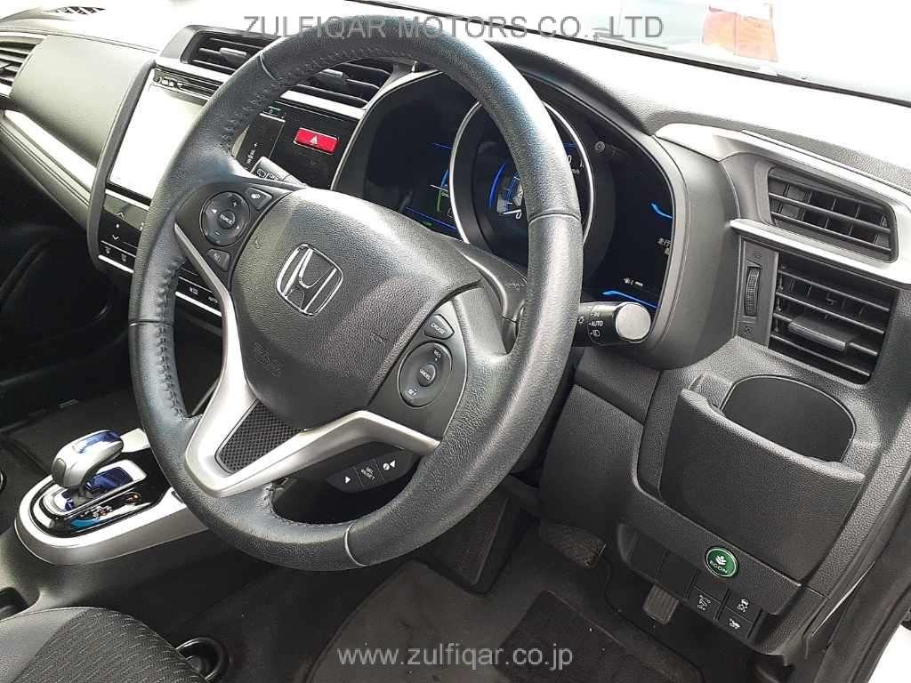 HONDA FIT HYBRID 2015 Image 7