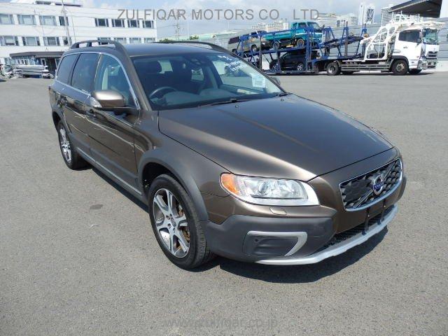 VOLVO XC70 2013 Image 8