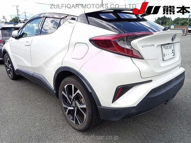 TOYOTA C-HR 2018 Image 2