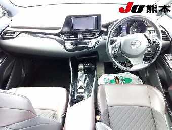 TOYOTA C-HR 2018 Image 3