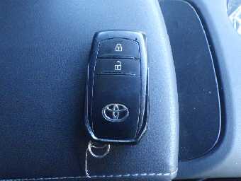 TOYOTA HARRIER 2021 Image 12