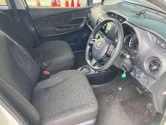 TOYOTA VITZ 2019 Image 5