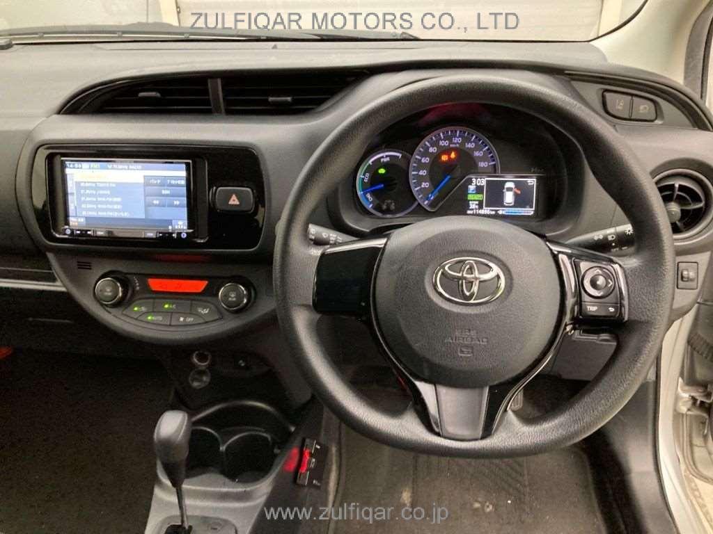 TOYOTA VITZ 2019 Image 6