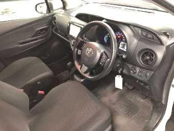 TOYOTA VITZ 2019 Image 5