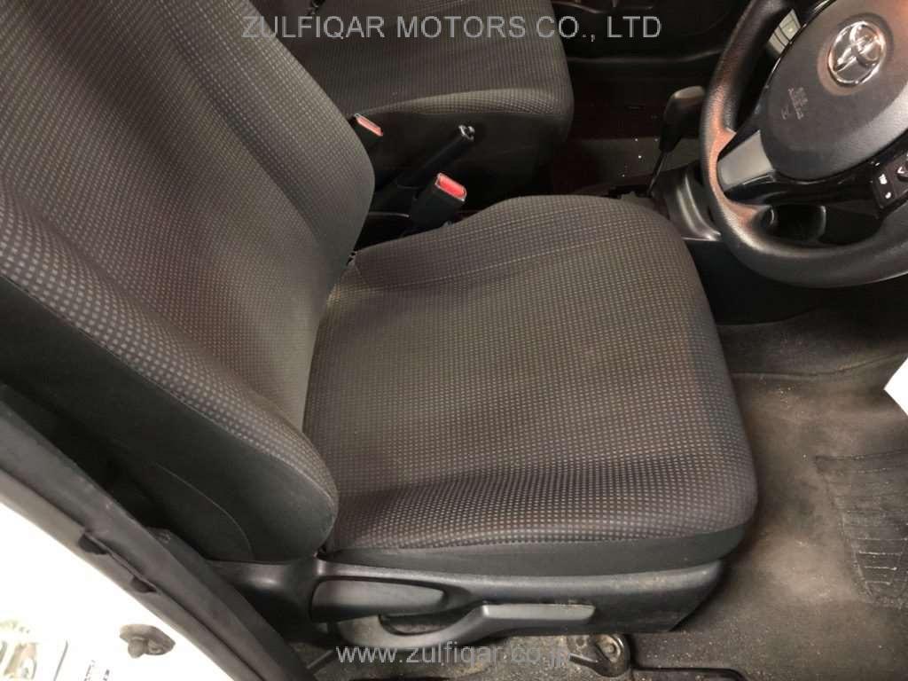 TOYOTA VITZ 2019 Image 6