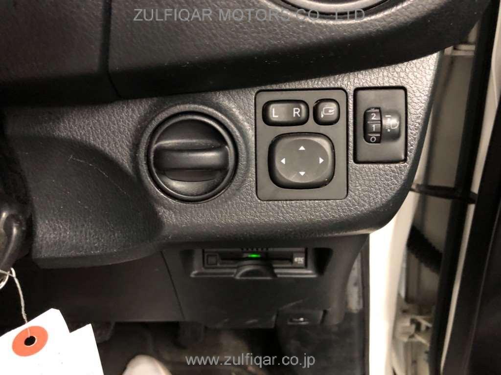 TOYOTA VITZ 2019 Image 10