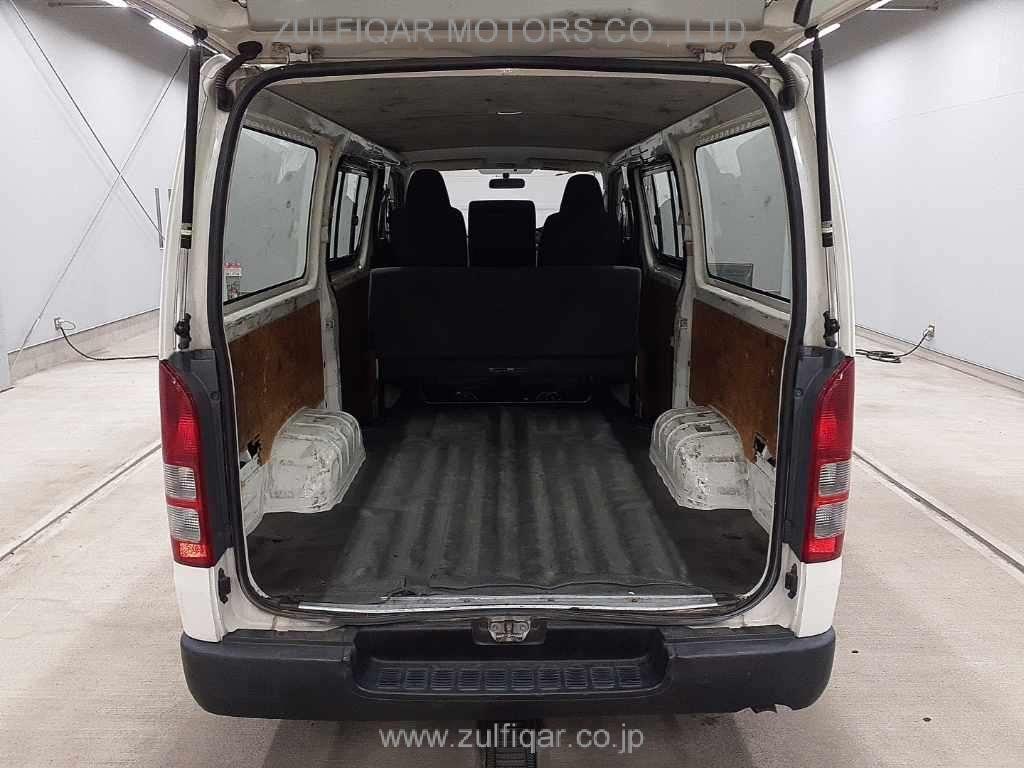 TOYOTA HIACE 2013 Image 11