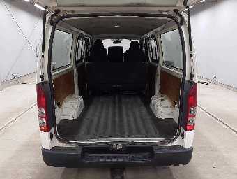 TOYOTA HIACE 2013 Image 11