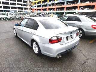 BMW 3 SERIES 2006 Image 2