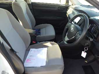 TOYOTA COROLLA AXIO 2016 Image 2