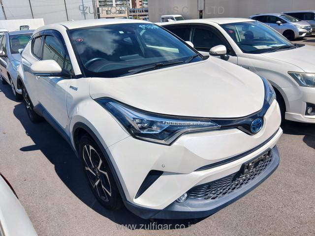 TOYOTA C-HR 2017 Image 25