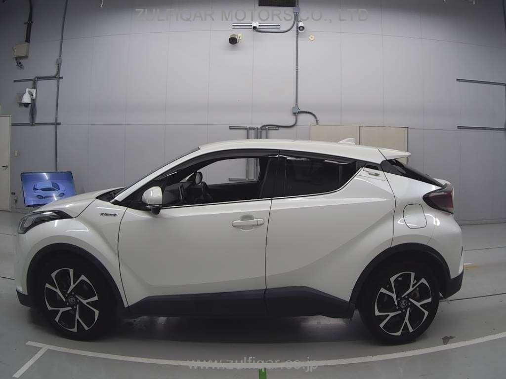 TOYOTA C-HR 2017 Image 4