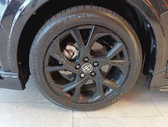 TOYOTA C-HR 2022 Image 13