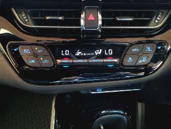 TOYOTA C-HR 2022 Image 38