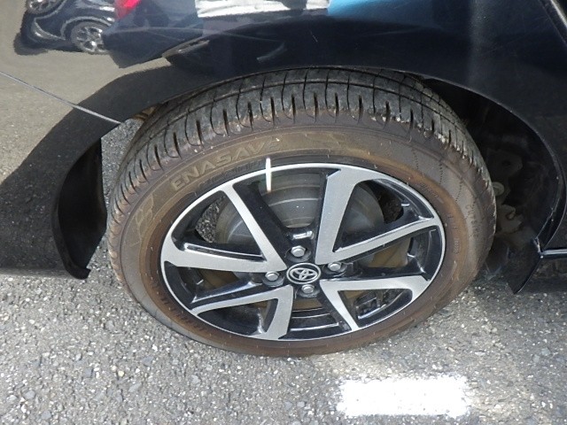 TOYOTA COROLLA AXIO 2018 Image 31