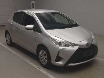 TOYOTA VITZ 2019 Image 3