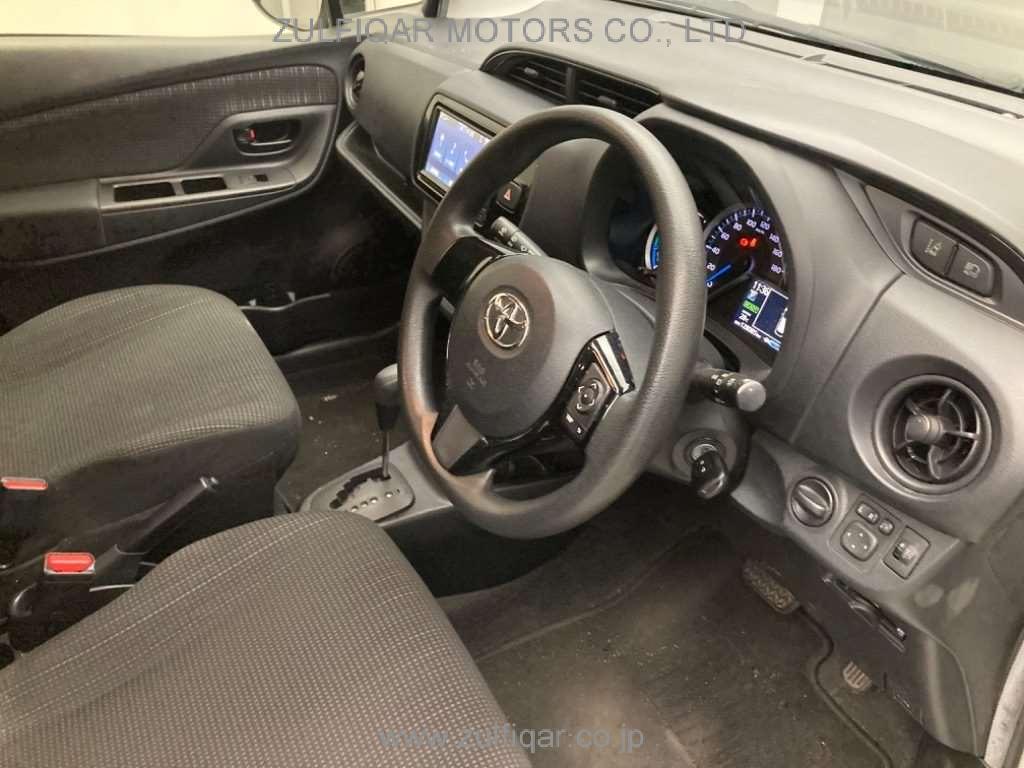 TOYOTA VITZ 2019 Image 5