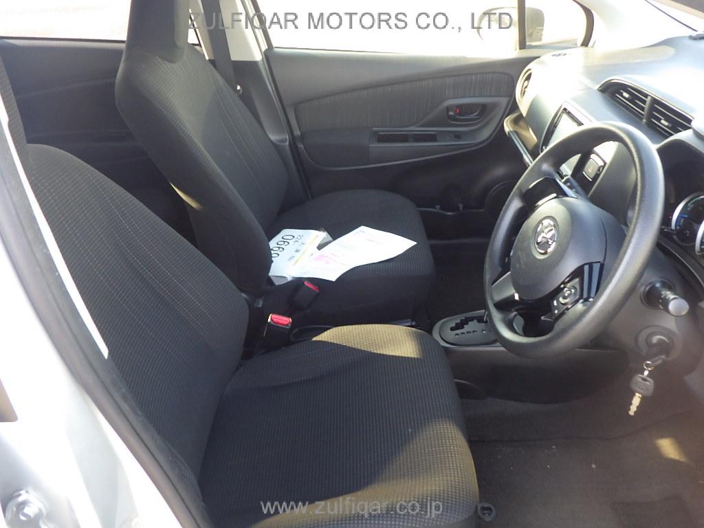 TOYOTA VITZ 2019 Image 22