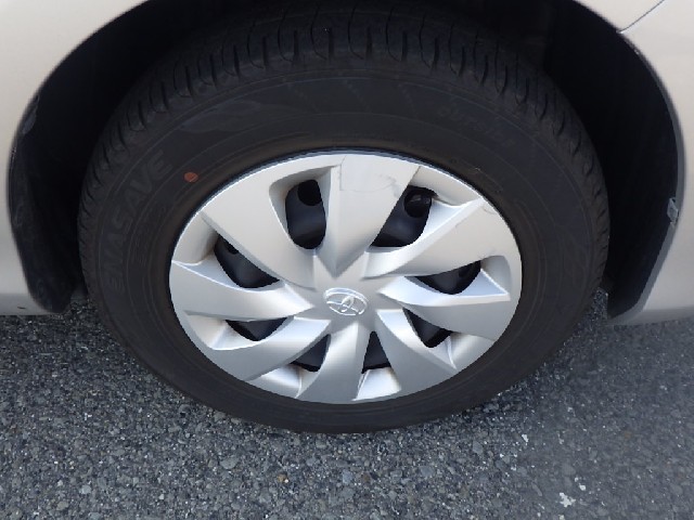 TOYOTA VITZ 2019 Image 25