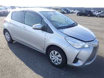 TOYOTA VITZ 2019 Image 6