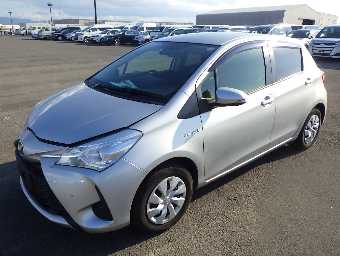 TOYOTA VITZ 2019 Image 9