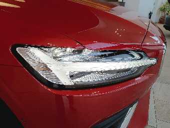 VOLVO S60 2023 Image 17
