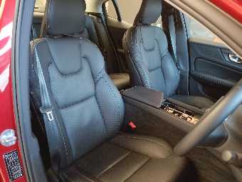 VOLVO S60 2023 Image 20
