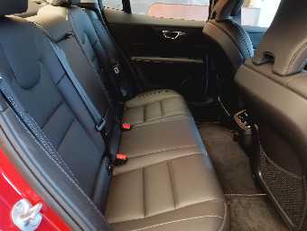 VOLVO S60 2023 Image 21