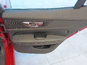 VOLVO S60 2023 Image 24