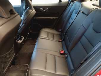 VOLVO S60 2023 Image 25