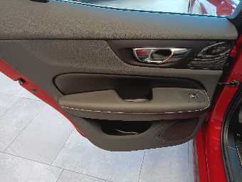 VOLVO S60 2023 Image 27