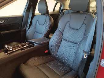 VOLVO S60 2023 Image 31