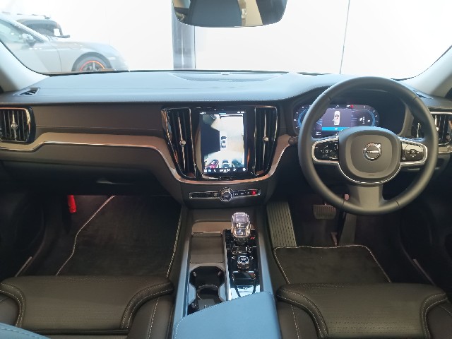 VOLVO S60 2023 Image 39