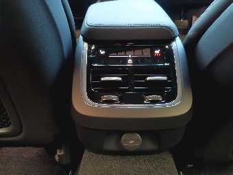 VOLVO S60 2023 Image 34
