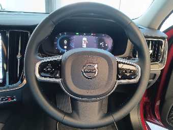 VOLVO S60 2023 Image 42