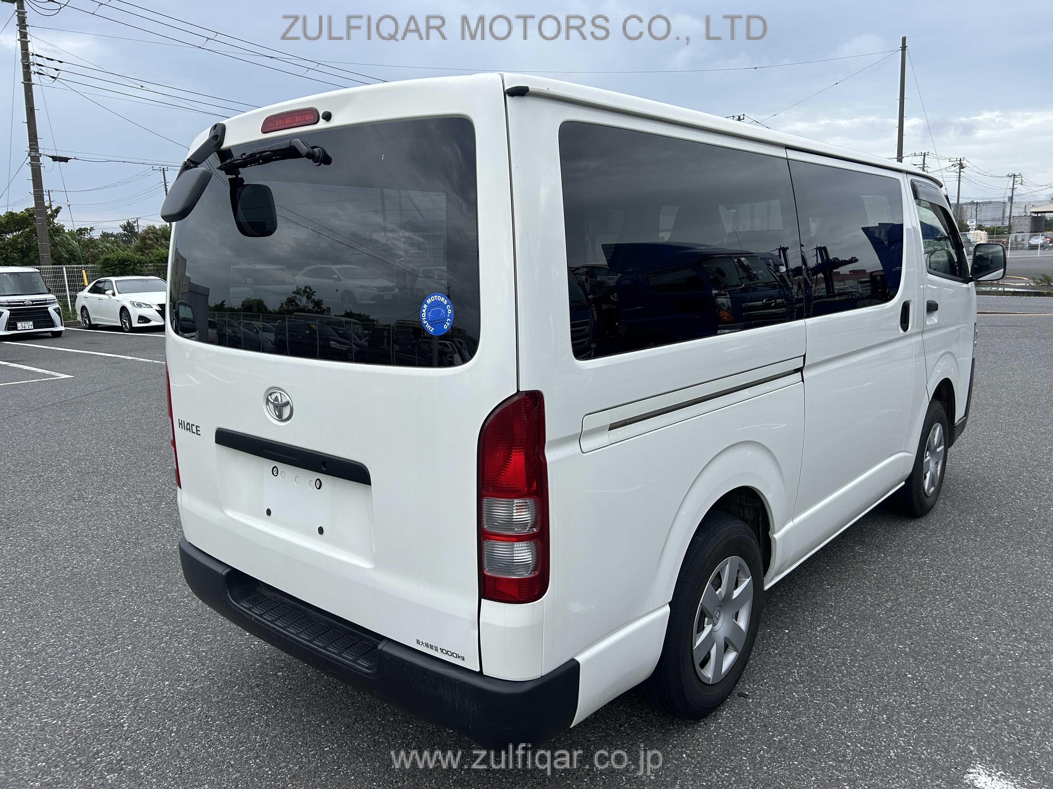 TOYOTA HIACE 2018 Image 11