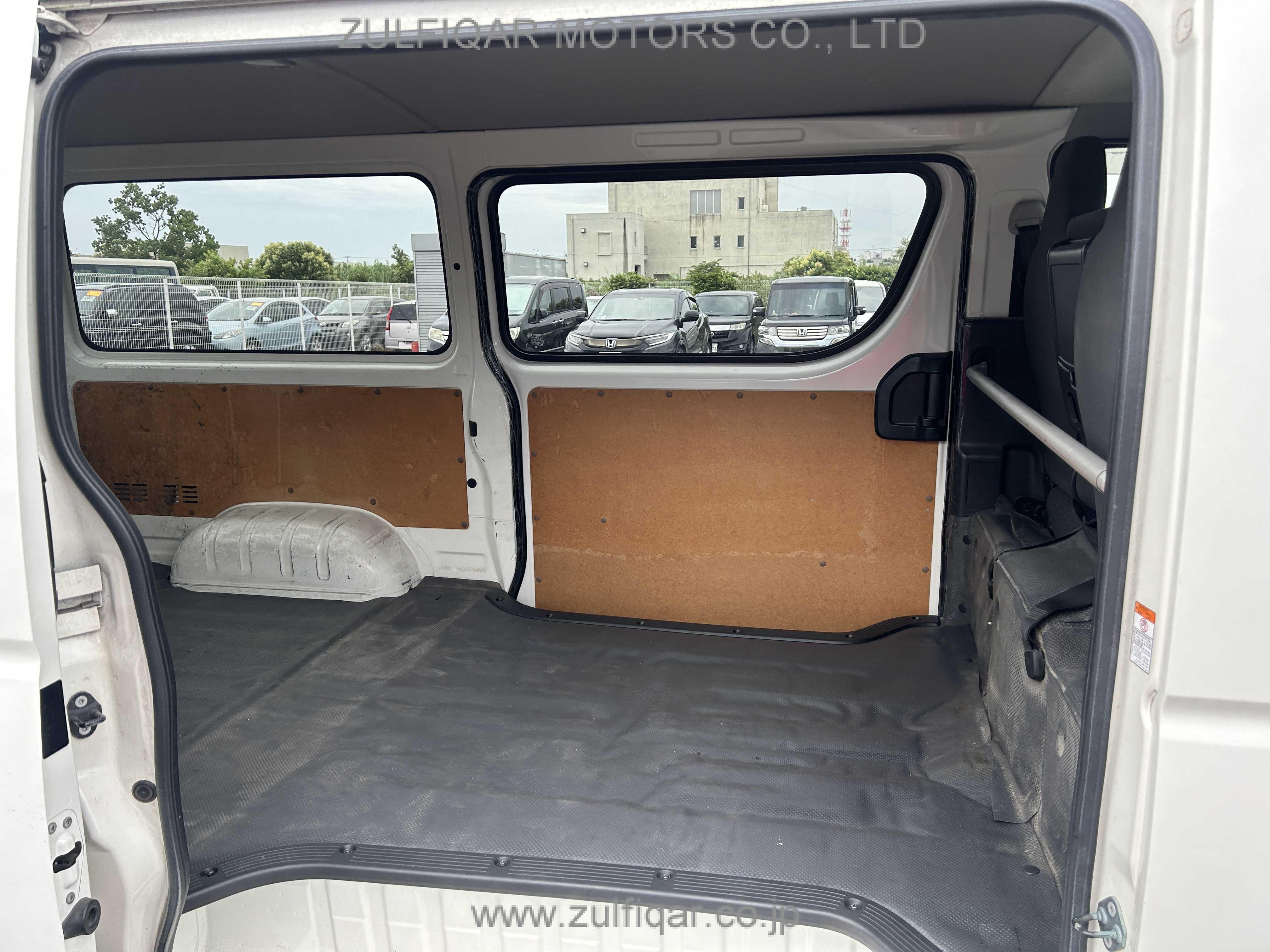 TOYOTA HIACE 2018 Image 21