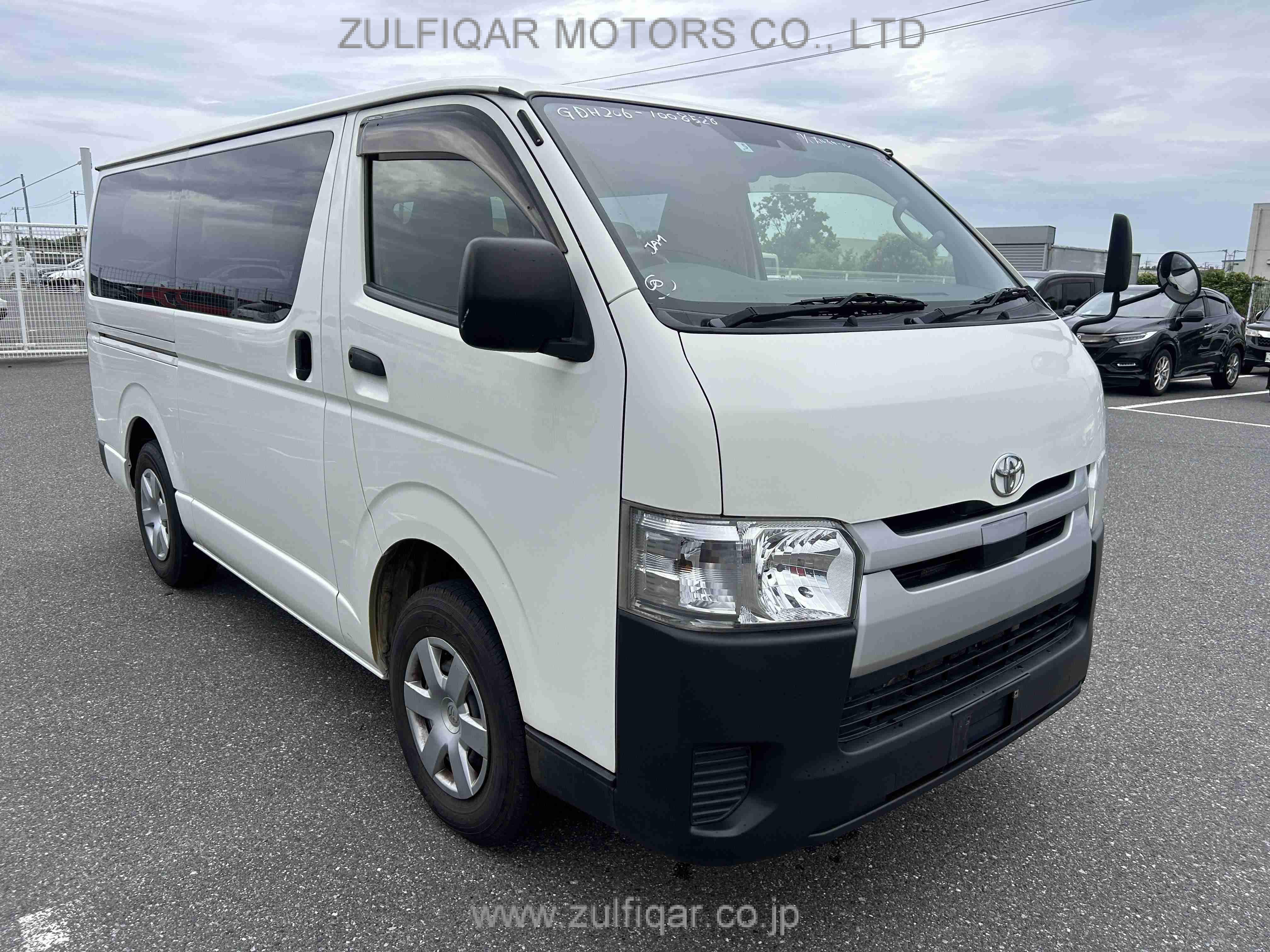 TOYOTA HIACE 2018 Image 10